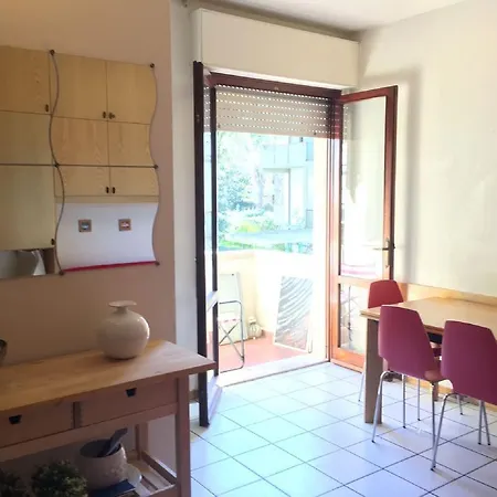 Garden Apartment *